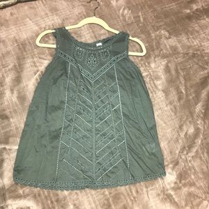 Gap (M) Tunic/Tank, “Cool Olive” embroidered, laser cut